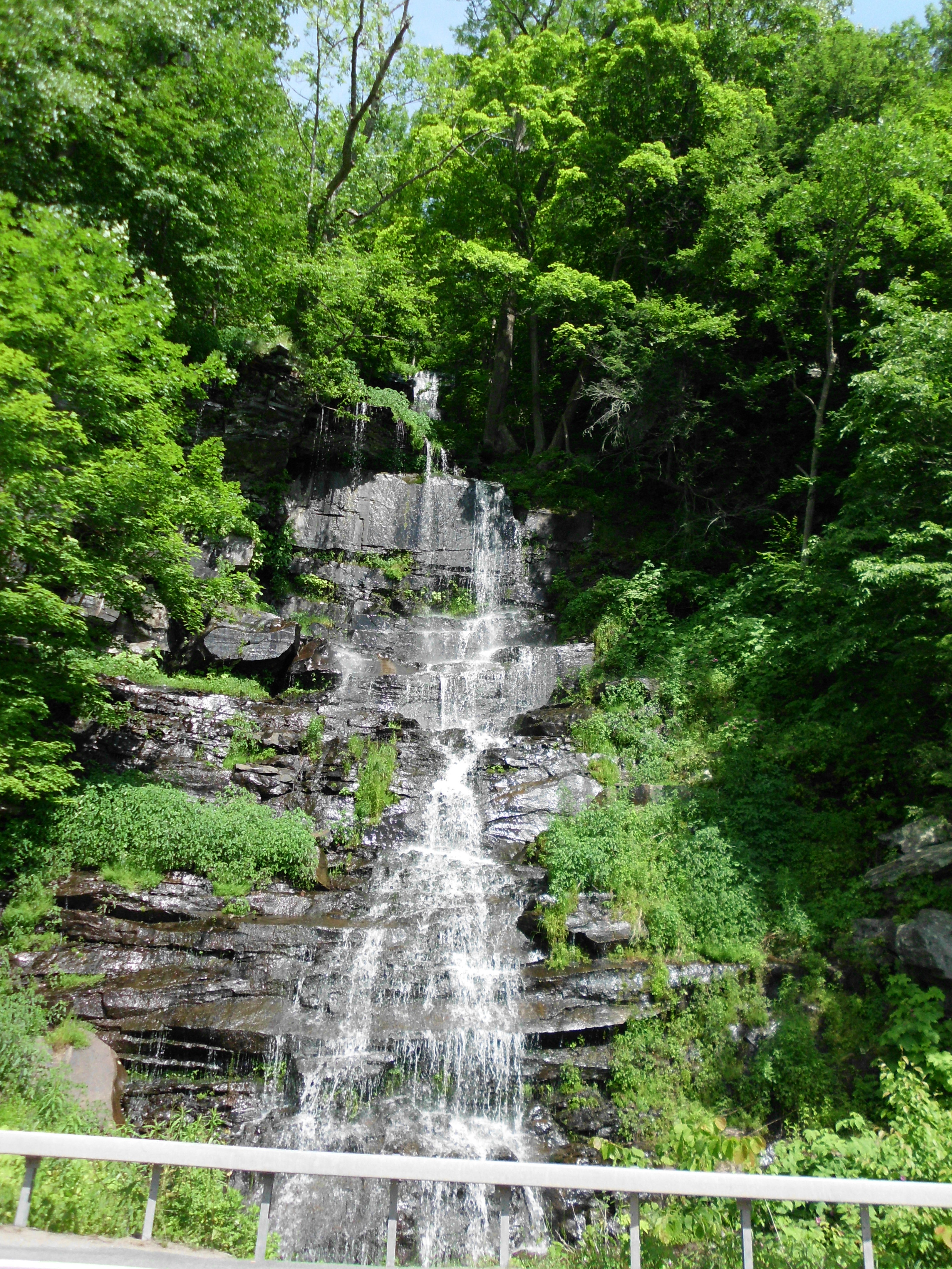 2810-waterfall-by-delaware-river